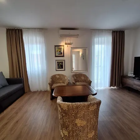Amerikon Braco Apartment *